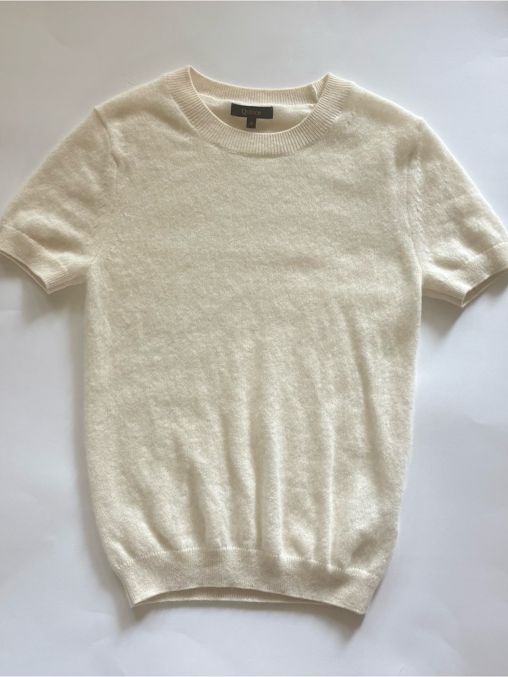 Quince Mongolian Cashmere Short-Sleeve Crewneck Top in Cream Size Small - Picture 3 of 5